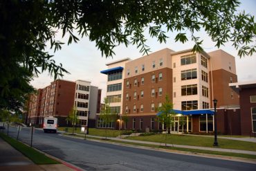 Dr. Heather Schneller gives housing tips to incoming students