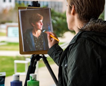 Medical College of Georgia Student discusses art and medicine in her life